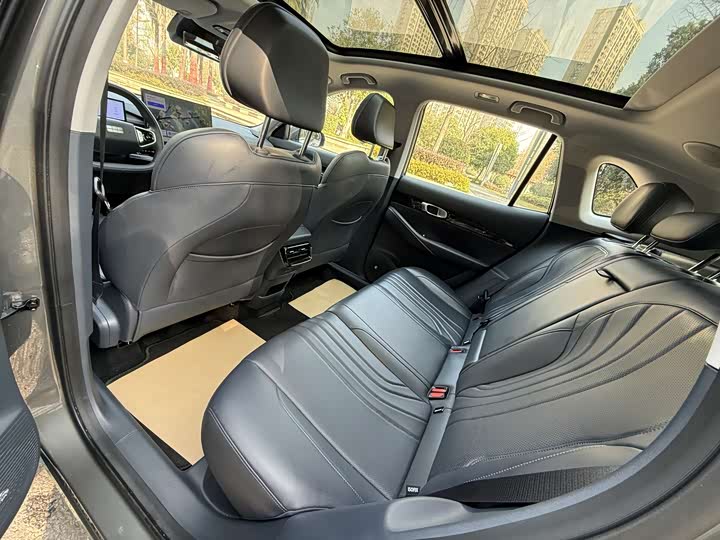 Фото 7 - Geely Galaxy E5