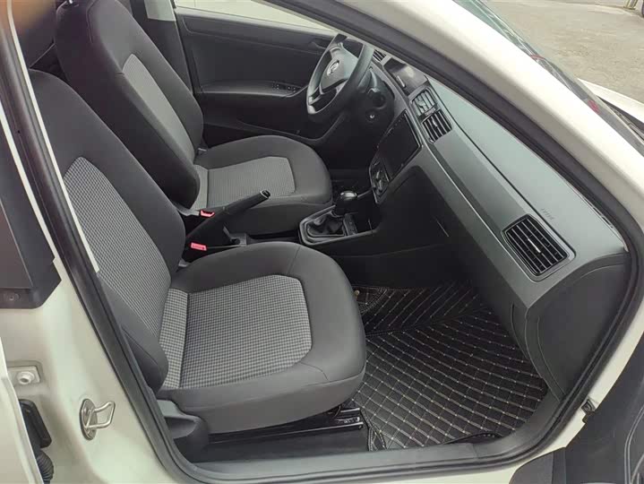 Фото 8 - Volkswagen Santana