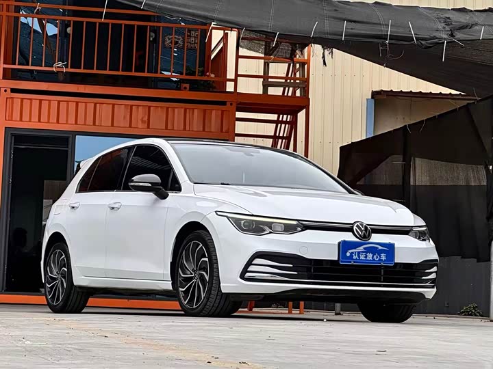 Фото 3 - Volkswagen Golf