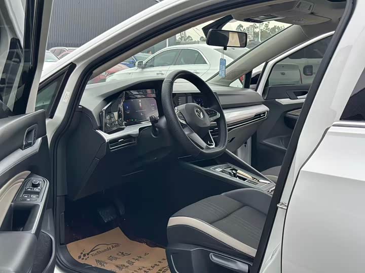 Фото 4 - Volkswagen Golf