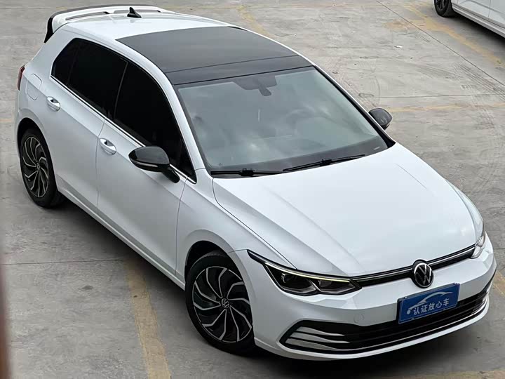 Фото 5 - Volkswagen Golf