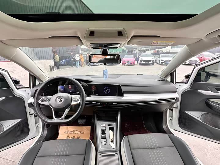 Фото 8 - Volkswagen Golf