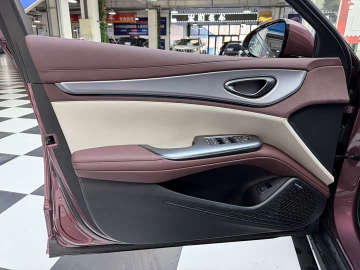 Фото 4 - BYD Seal 07 DM-i Hybrid