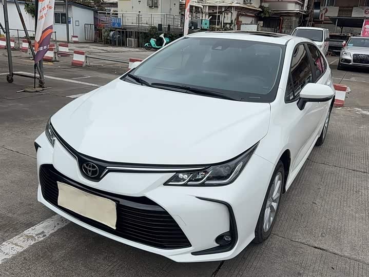 Фото 1 - Toyota Corolla