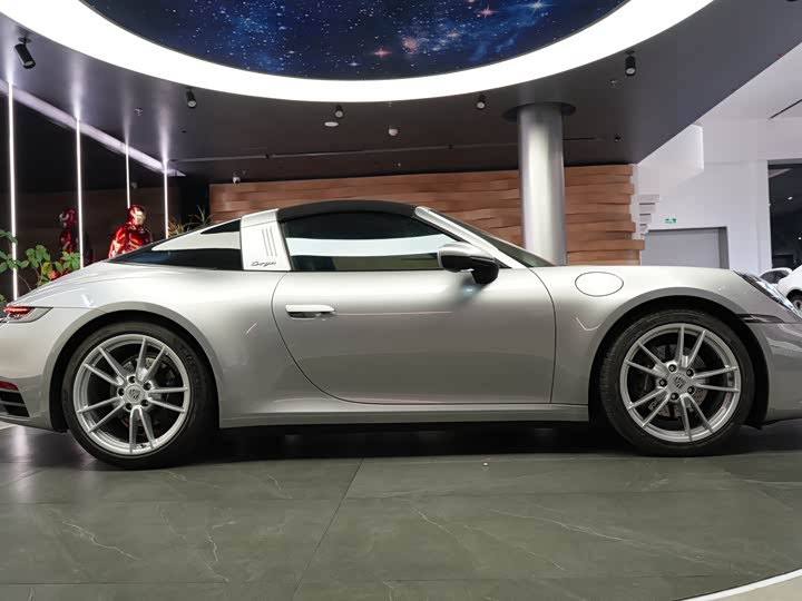 Фото 4 - Porsche 911