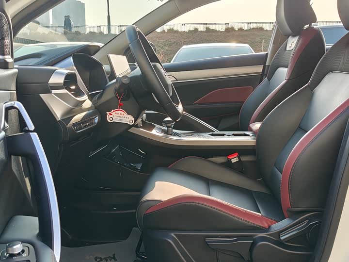 Фото 6 - Geely Coolray