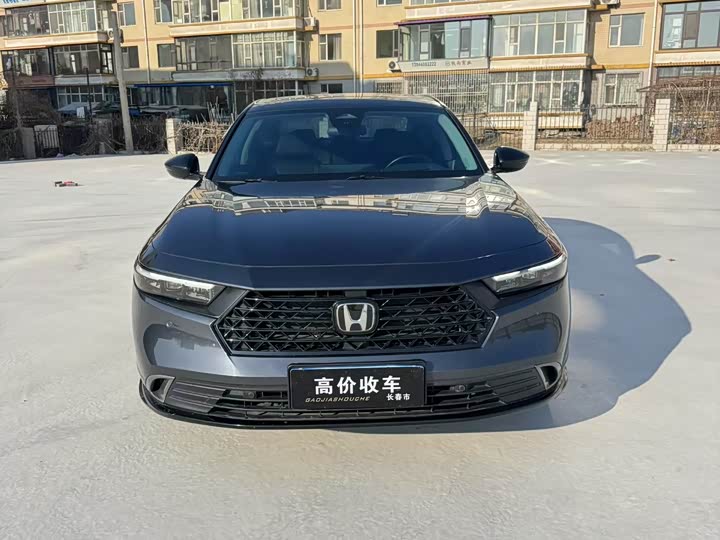 Фото 2 - Honda Accord