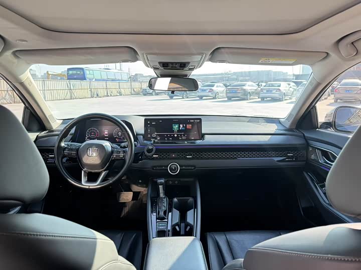 Фото 7 - Honda Accord