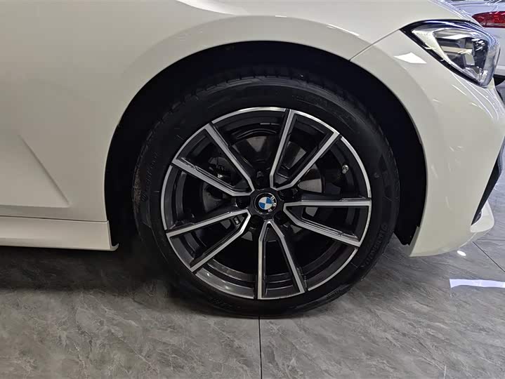 Фото 6 - BMW 3 Series