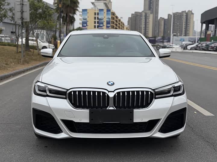 Фото 1 - BMW 5 Series