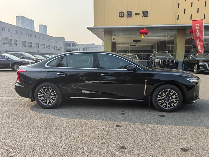 Фото 5 - Hongqi H5