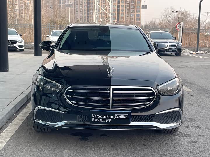 Фото 2 - Mercedes-Benz E-Class