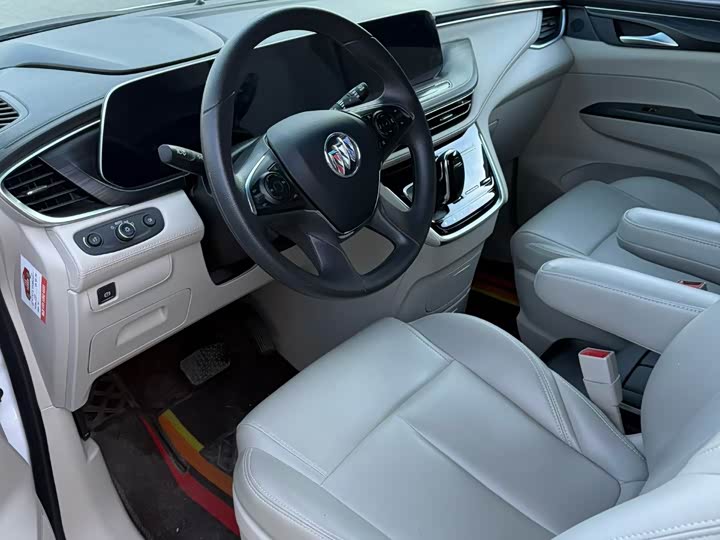 Фото 4 - Buick GL8 ES