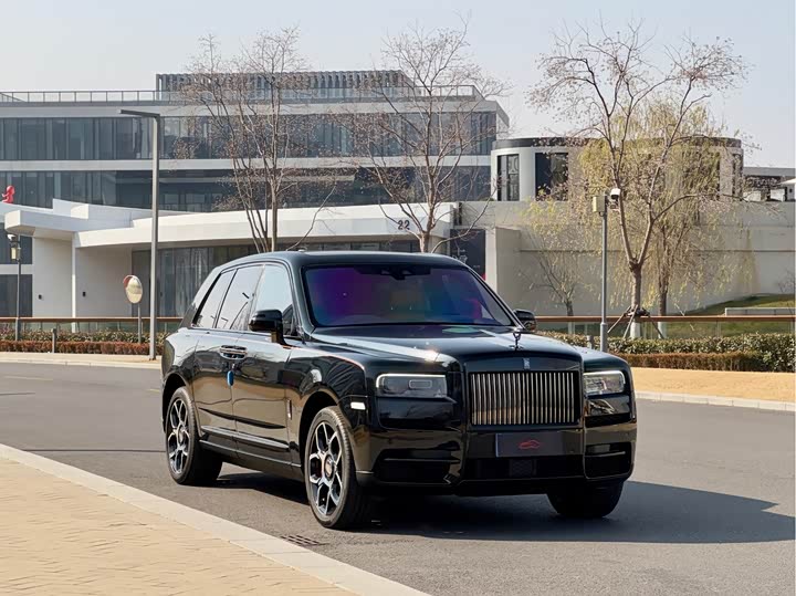 Фото 3 - Rolls-Royce Cullinan