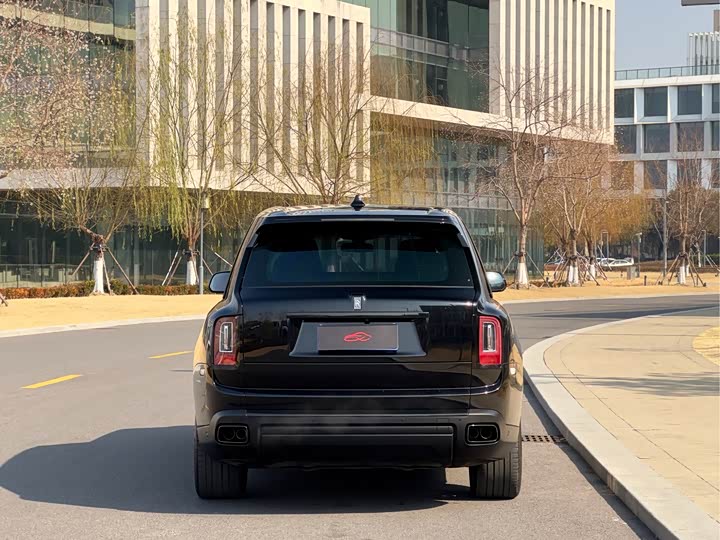 Фото 4 - Rolls-Royce Cullinan