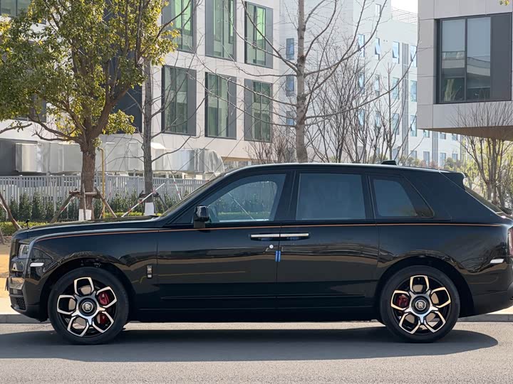 Фото 7 - Rolls-Royce Cullinan