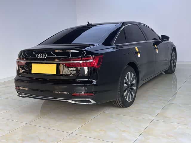 Фото 4 - Audi A6L