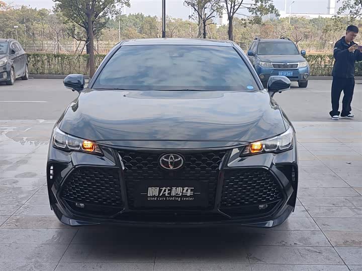 Фото 2 - Toyota Avalon