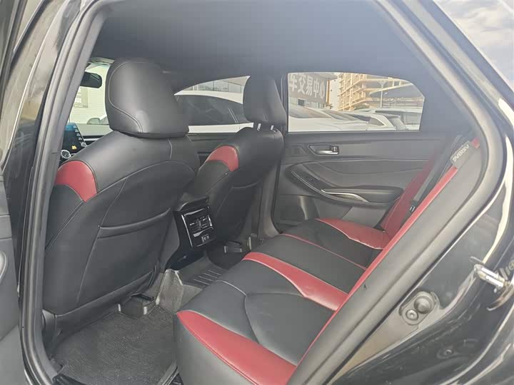 Фото 5 - Toyota Avalon