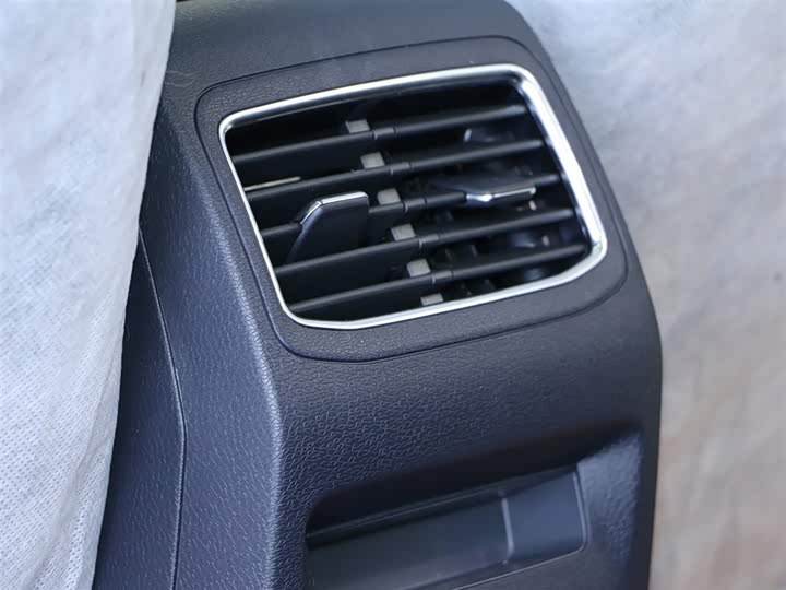 Фото 8 - Volkswagen ID.4 Crozz