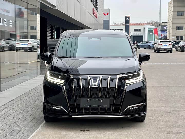 Фото 2 - Honda Elysion