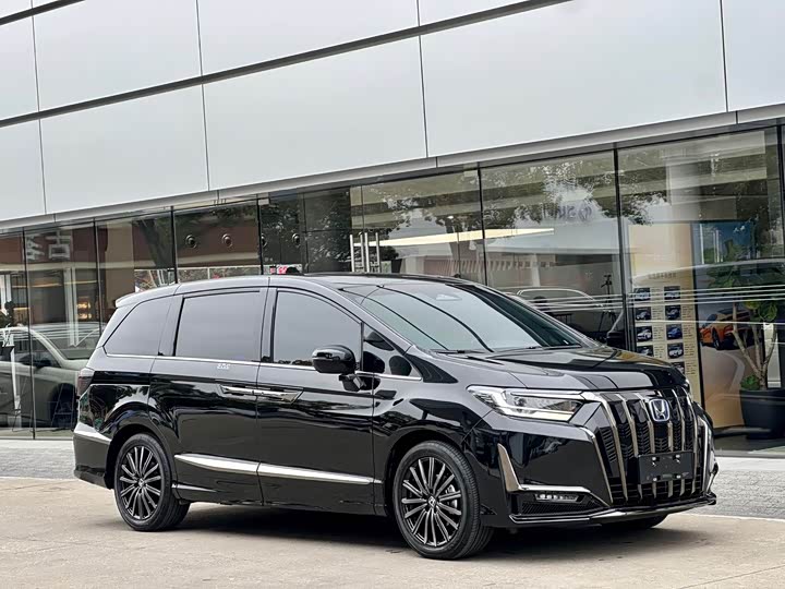 Фото 3 - Honda Elysion