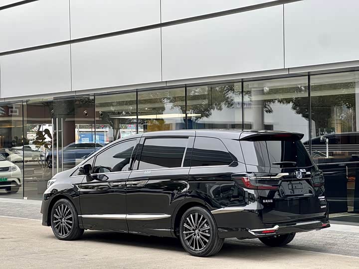 Фото 5 - Honda Elysion