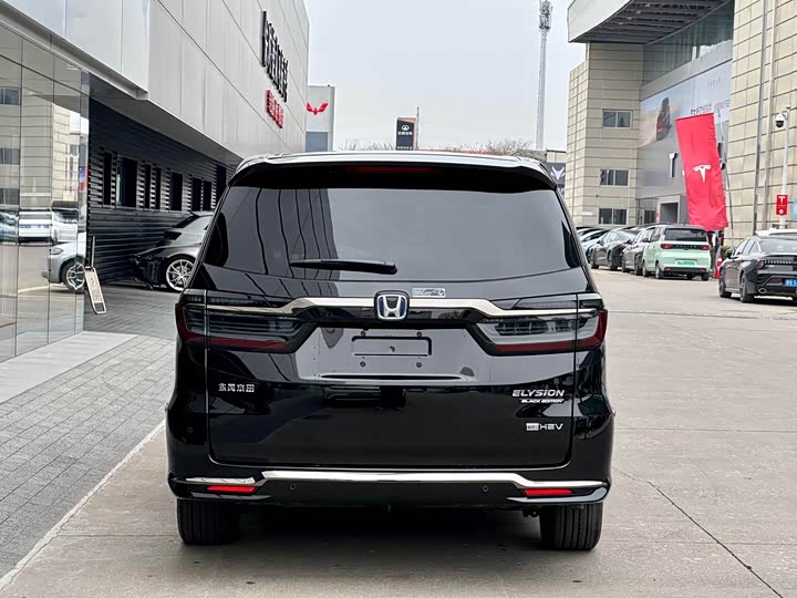 Фото 6 - Honda Elysion