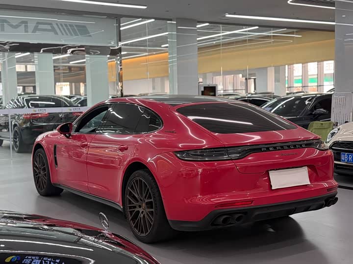 Фото 5 - Porsche Panamera