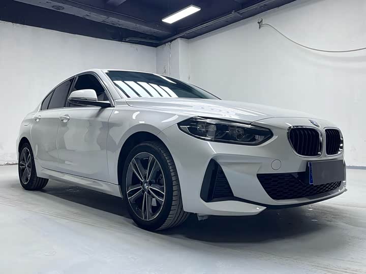 Фото 3 - BMW 1 Series