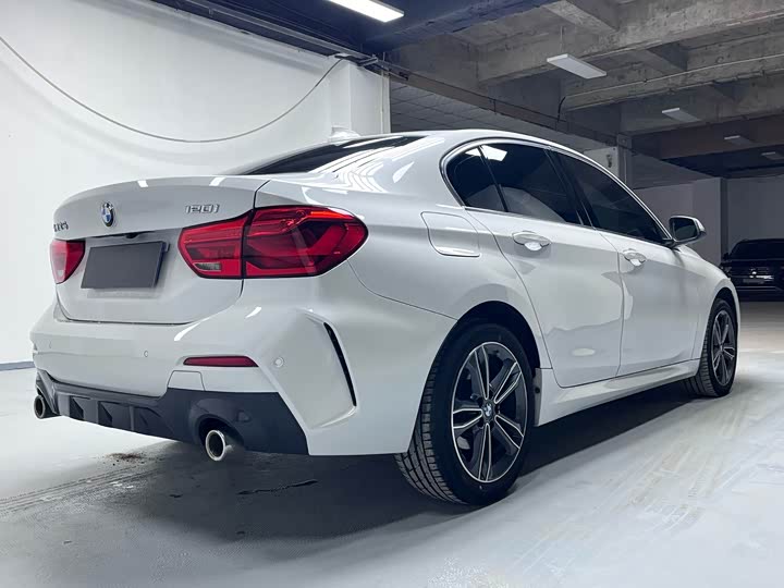 Фото 4 - BMW 1 Series