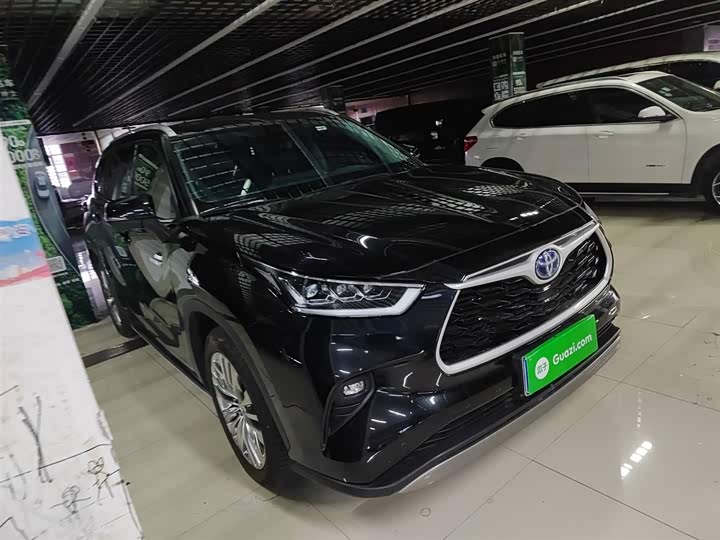 Фото 4 - Toyota Highlander