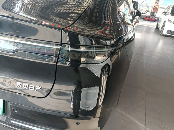 Фото 8 - Nissan N7