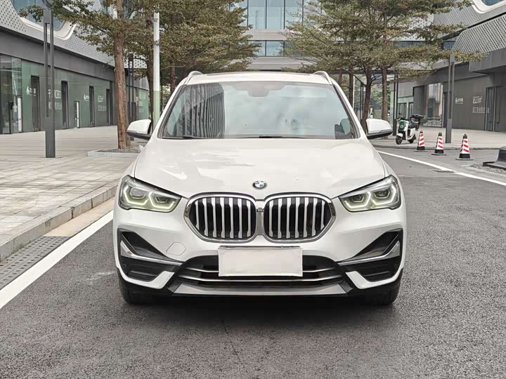Фото 2 - BMW X1