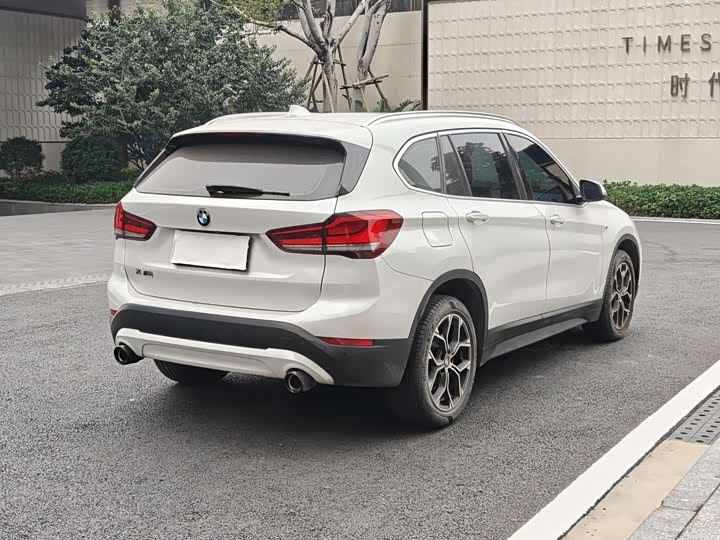 Фото 4 - BMW X1