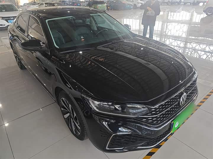 Фото 4 - Volkswagen Passat