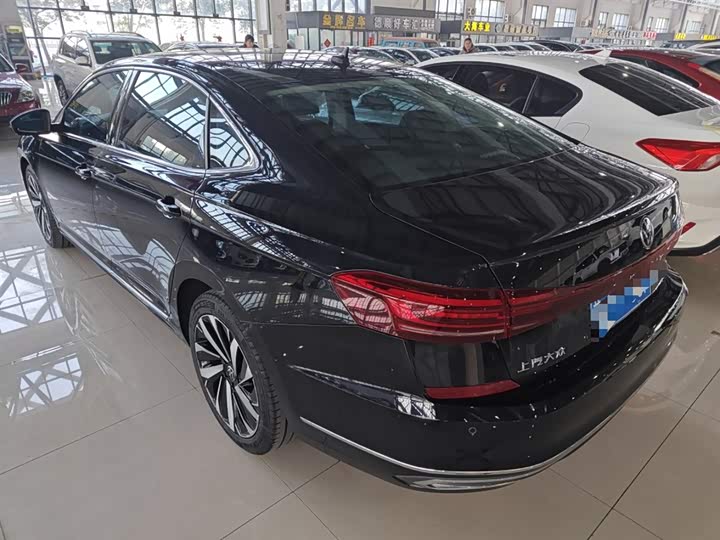 Фото 5 - Volkswagen Passat