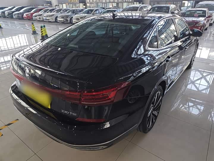 Фото 7 - Volkswagen Passat