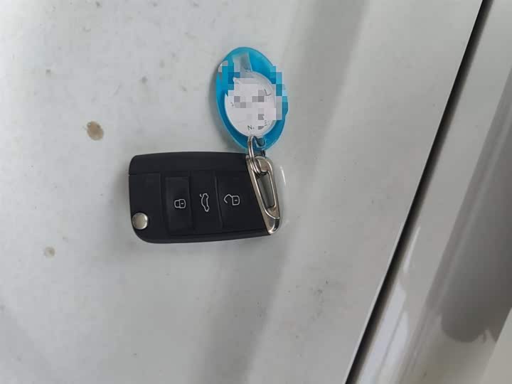 Фото 9 - Volkswagen Tharu