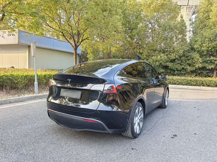 Фото 7 - Tesla Model Y