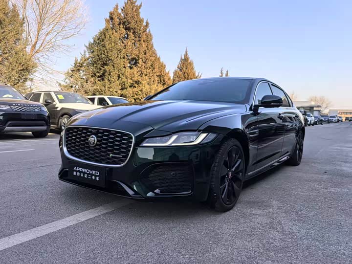 Фото 1 - Jaguar XF L