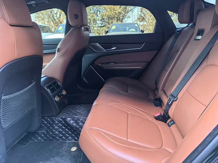 Фото 9 - Jaguar XF L