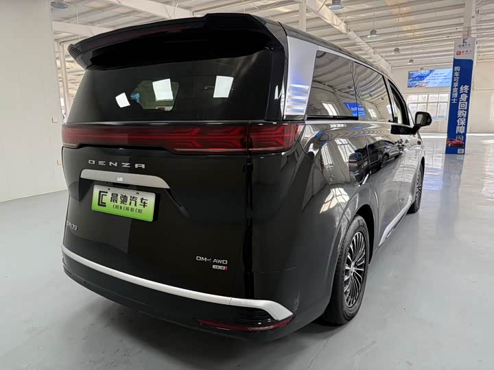 Фото 4 - Denza D9