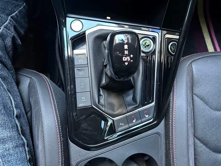 Фото 9 - Volkswagen Tayron