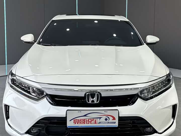 Фото 2 - Honda Inspire