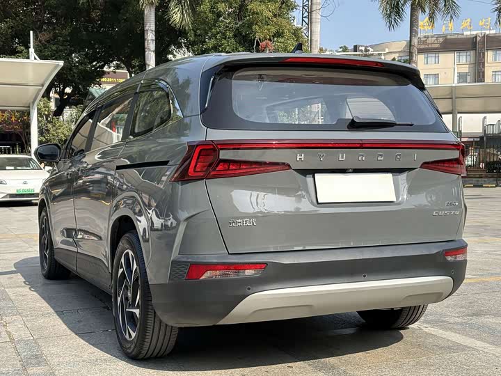 Фото 7 - Hyundai Custo