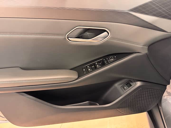 Фото 9 - BYD Qin L