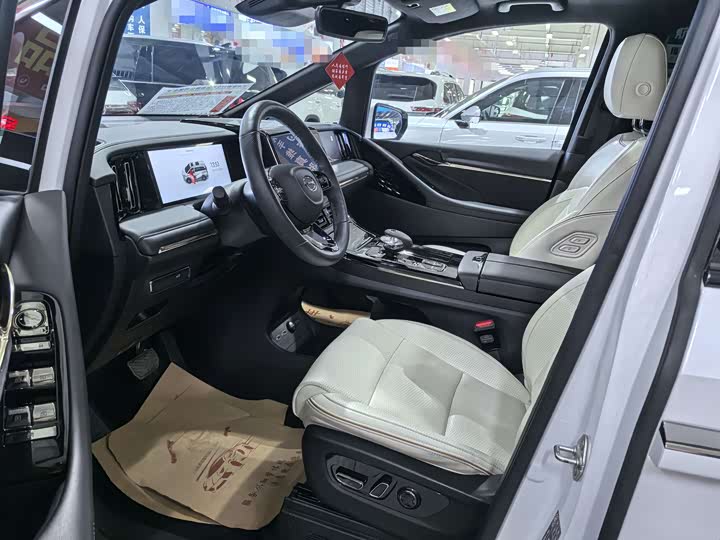 Фото 7 - GAC Trumpchi M8