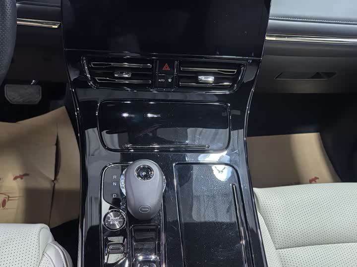 Фото 9 - GAC Trumpchi M8