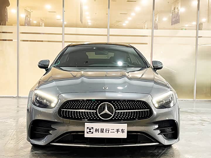 Фото 4 - Mercedes-Benz E-Class